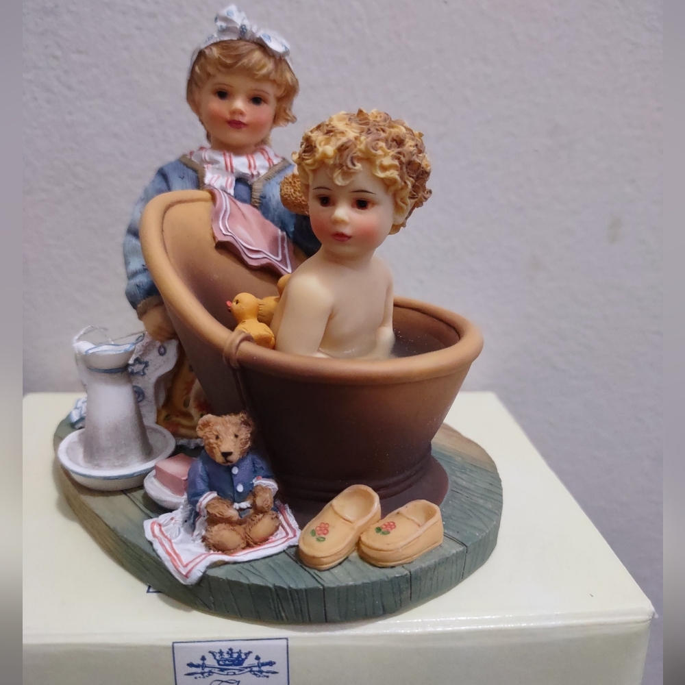 Charming Kids Bath Time Figurine